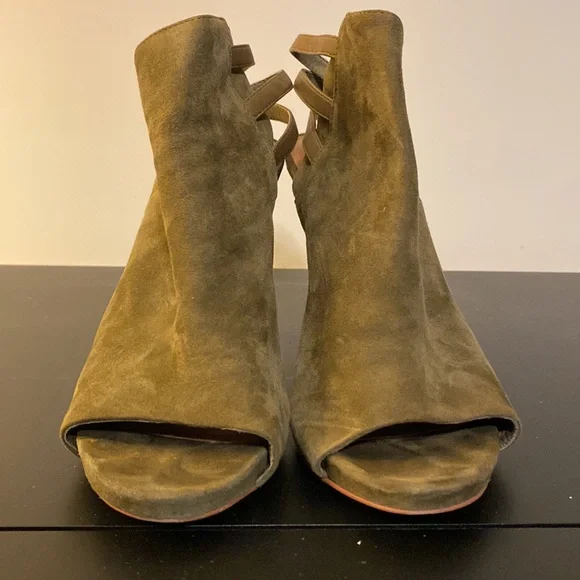 Vince Camuto Olive Suede Heels - Picture 2 of 10